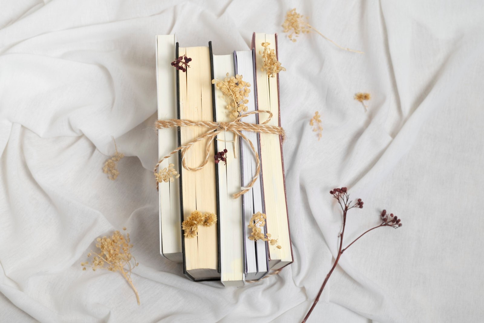 8 novelas inolvidables que debes leer al menos una vez